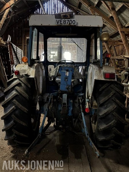 1975 FORD 4000 MED FRONTLASTER - Traktor: obrázek 5 1975 FORD 4000 MED FRONTLASTER - Traktor: obrázek 5