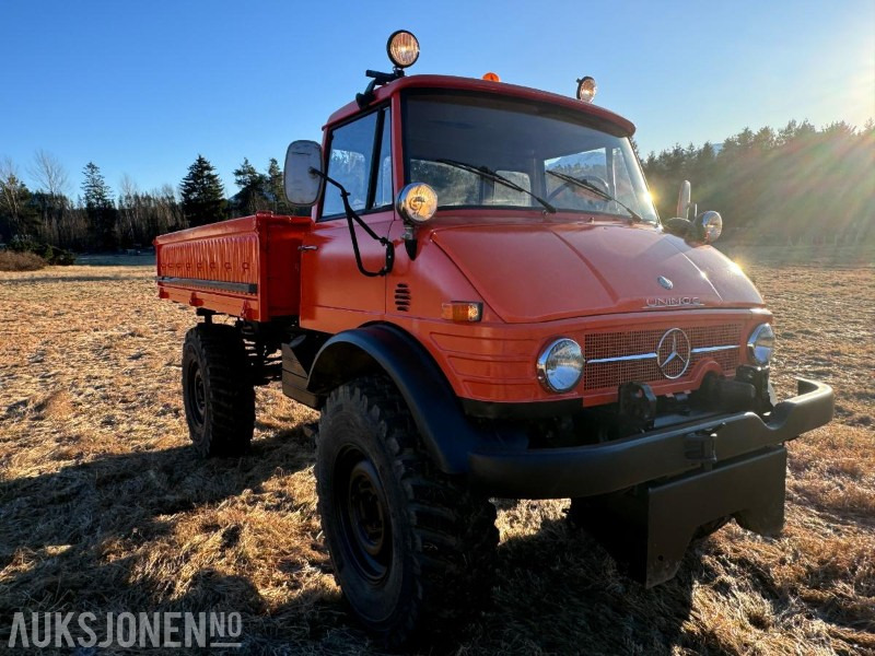 1975 Mercedes-Benz Unimog - 4x4 - Registrert som Motorredskap med kraftuttak - 80 km - Nákladní automobil valníkový/ Plošinový: obrázek 3 1975 Mercedes-Benz Unimog - 4x4 - Registrert som Motorredskap med kraftuttak - 80 km - Nákladní automobil valníkový/ Plošinový: obrázek 3
