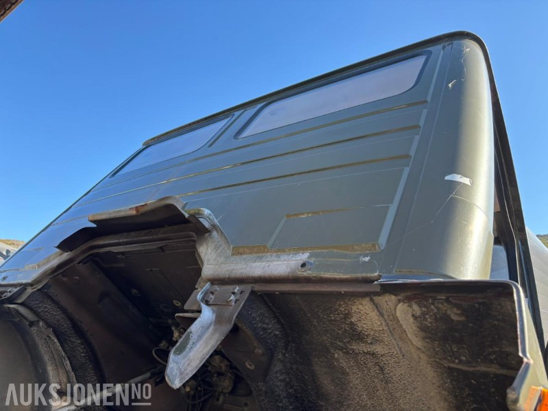 Skříňový nákladní auto 1980 Mercedes-Benz 1217 4X4 Allrad-Kipper Fahrgestell (AK/32): obrázek 12
