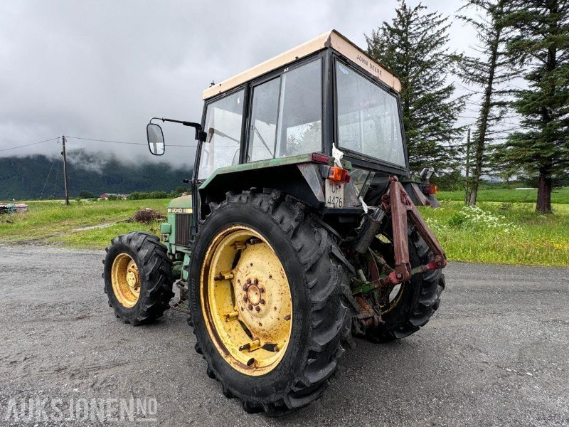 1981 John Deere 2040 - 4x4 - Hydraulisk toppstag og Triangel - 2 kjettinger - Traktor: obrázek 5 1981 John Deere 2040 - 4x4 - Hydraulisk toppstag og Triangel - 2 kjettinger - Traktor: obrázek 5
