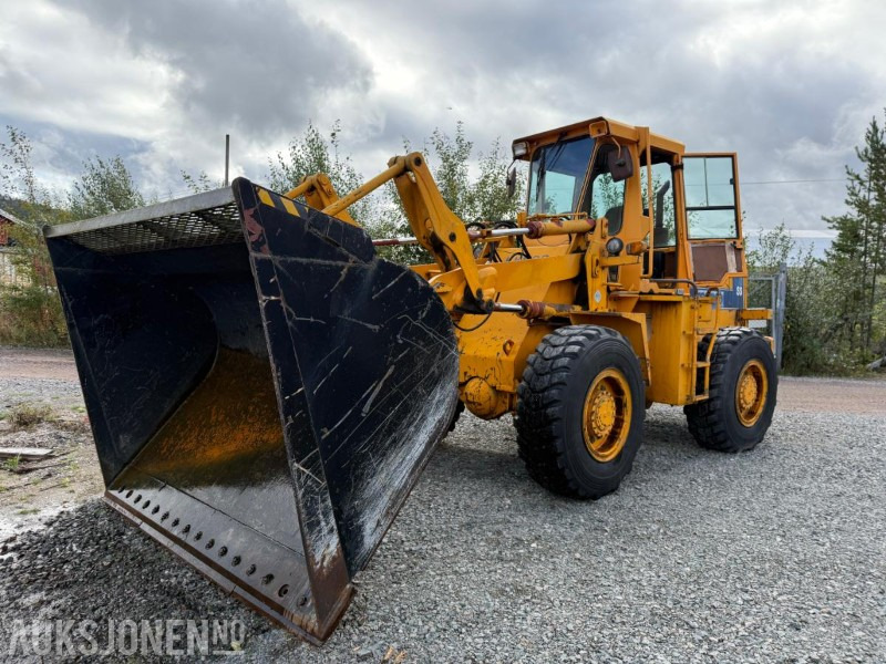 1983 Kobelco LK500 SS med 4368 timer - Kolový nakladač: obrázek 1 1983 Kobelco LK500 SS med 4368 timer - Kolový nakladač: obrázek 1