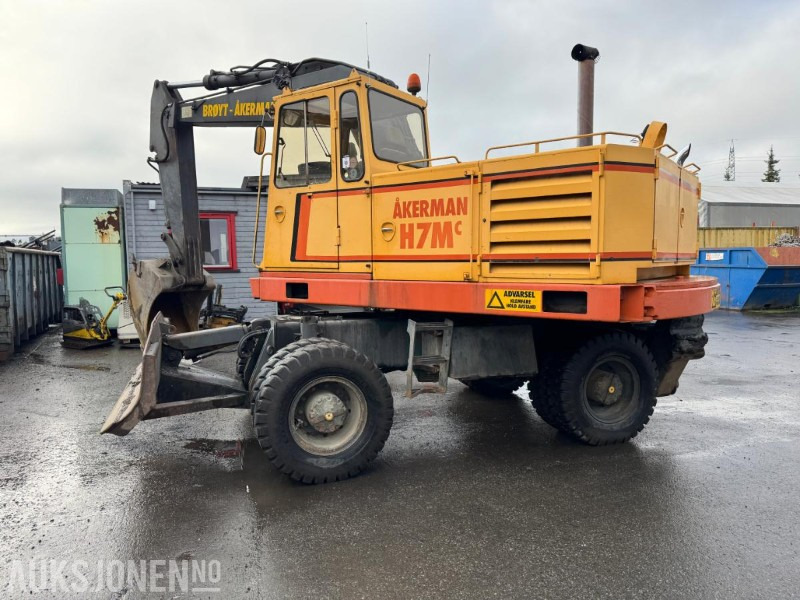 1988 Åkerman H7Mc hjulgraver med skuffe - Rýpadlo: obrázek 2 1988 Åkerman H7Mc hjulgraver med skuffe - Rýpadlo: obrázek 2