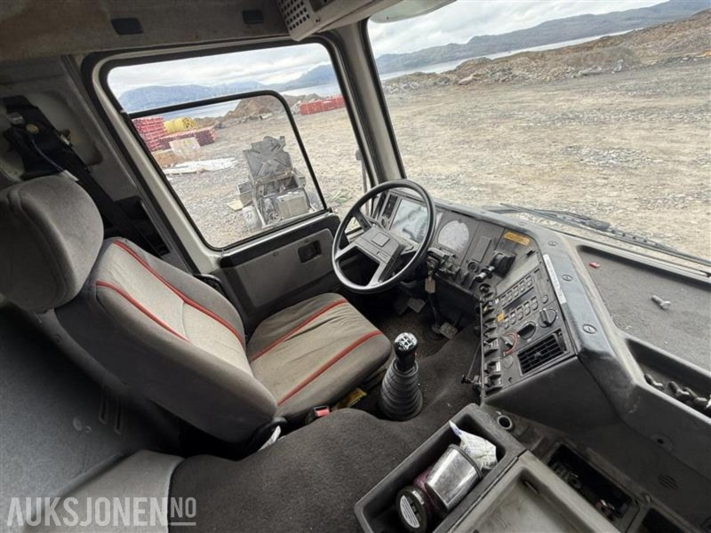 1991 Volvo fl7 tankbil - Cisternové vozidlo: obrázek 4 1991 Volvo fl7 tankbil - Cisternové vozidlo: obrázek 4