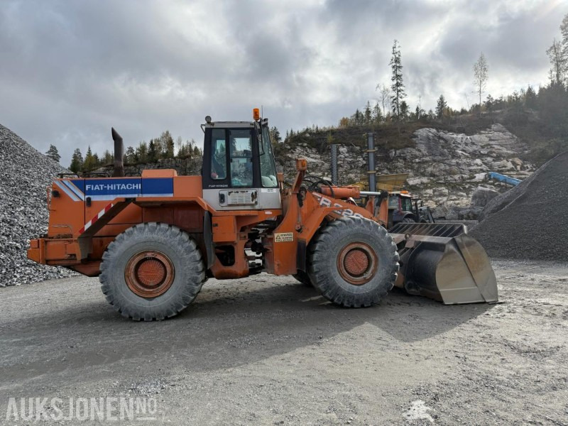 1995 Fiat-Hitachi FR 220.2 - Kolový nakladač: obrázek 5 1995 Fiat-Hitachi FR 220.2 - Kolový nakladač: obrázek 5