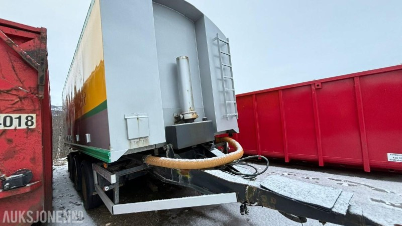 1996 ATKA RSP 24 trippelkjerre med Hillevåg tipp bulktank 6 kammers - Cisternový přívěs: obrázek 2 1996 ATKA RSP 24 trippelkjerre med Hillevåg tipp bulktank 6 kammers - Cisternový přívěs: obrázek 2