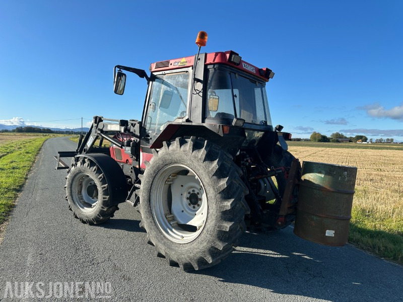 1996 CASE IH 4240 XL Traktor med frontlaster, og utstyr - Traktor: obrázek 5 1996 CASE IH 4240 XL Traktor med frontlaster, og utstyr - Traktor: obrázek 5