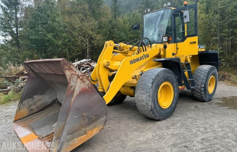 1998 Komatsu WA-320-3H Hjullaster - Kolový nakladač: obrázek 1 1998 Komatsu WA-320-3H Hjullaster - Kolový nakladač: obrázek 1