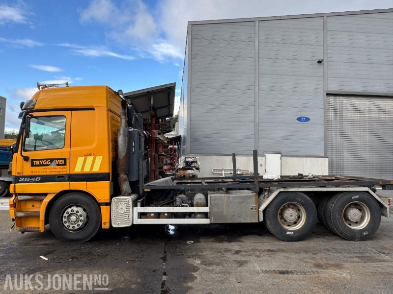 1999 Mercedes-Benz 2648 L/45 lastebil / RecoDrive / Rep.objekt - Podvozek s kabinou: obrázek 2 1999 Mercedes-Benz 2648 L/45 lastebil / RecoDrive / Rep.objekt - Podvozek s kabinou: obrázek 2