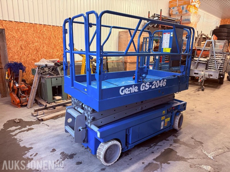 2000 Genie GS-2046 - Sakselift - 1961kg - Uttrekk barplate - Pracovní plošina: obrázek 5 2000 Genie GS-2046 - Sakselift - 1961kg - Uttrekk barplate - Pracovní plošina: obrázek 5