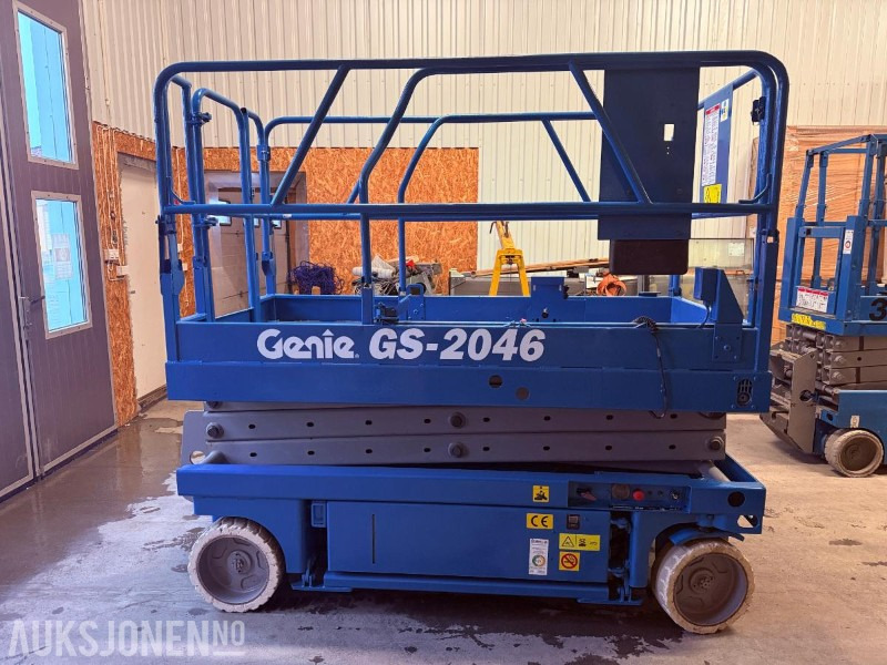 2000 Genie GS-2046 - Sakselift - 1961kg - Uttrekk barplate - Pracovní plošina: obrázek 4 2000 Genie GS-2046 - Sakselift - 1961kg - Uttrekk barplate - Pracovní plošina: obrázek 4