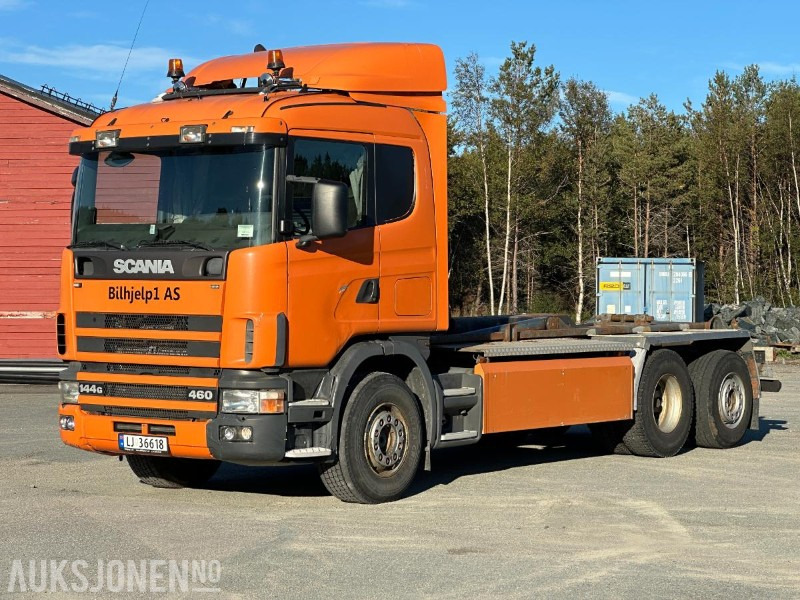 2000 Scania R 144 - 460 Krokbil - Hákový nosič kontejnerů: obrázek 1 2000 Scania R 144 - 460 Krokbil - Hákový nosič kontejnerů: obrázek 1