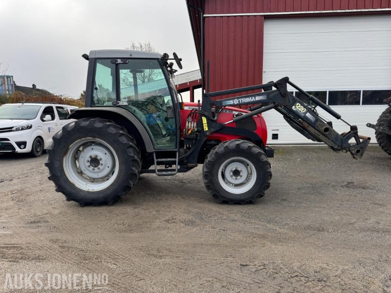 2001 Massey Ferguson 2230-4 m/Trima 320 Professional laster, 1171 timer, servicehistorikk, fremstår som godt vedlikeholdt - Traktor: obrázek 3 2001 Massey Ferguson 2230-4 m/Trima 320 Professional laster, 1171 timer, servicehistorikk, fremstår som godt vedlikeholdt - Traktor: obrázek 3