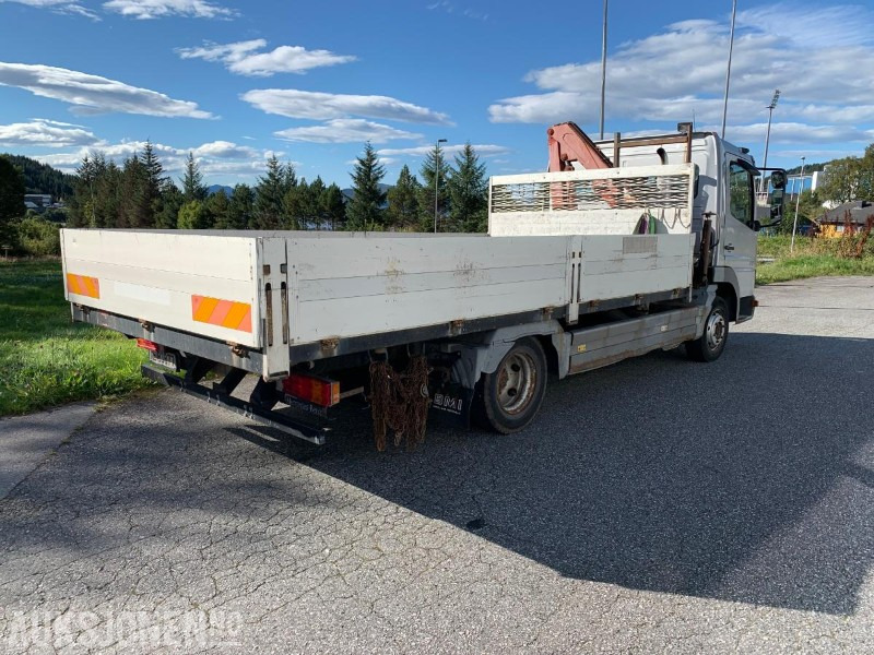 2001 Mercedes-Benz 817L/36AT - 7500 kg - Liten lastebil med kran - Nákladní automobil valníkový/ Plošinový: obrázek 3 2001 Mercedes-Benz 817L/36AT - 7500 kg - Liten lastebil med kran - Nákladní automobil valníkový/ Plošinový: obrázek 3