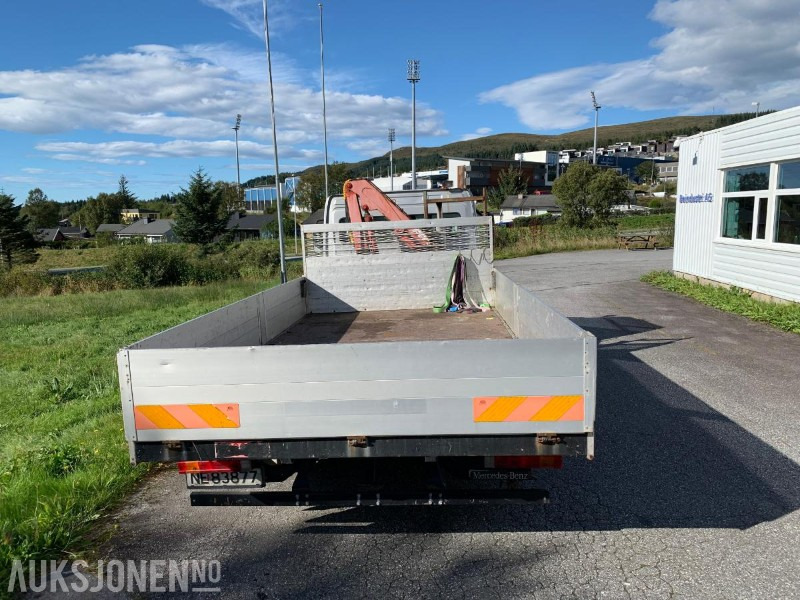 2001 Mercedes-Benz 817L/36AT - 7500 kg - Liten lastebil med kran - Nákladní automobil valníkový/ Plošinový: obrázek 4 2001 Mercedes-Benz 817L/36AT - 7500 kg - Liten lastebil med kran - Nákladní automobil valníkový/ Plošinový: obrázek 4