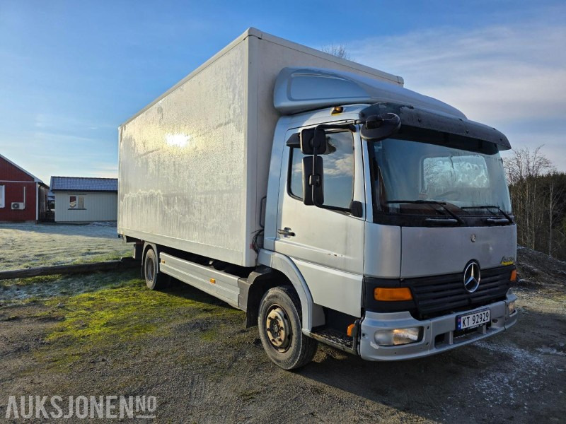 2001 Mercedes-Benz 817L/42 ATEGO SKAPBIL 36m³ MED LASTELEM - Skříňový nákladní auto: obrázek 3 2001 Mercedes-Benz 817L/42 ATEGO SKAPBIL 36m³ MED LASTELEM - Skříňový nákladní auto: obrázek 3