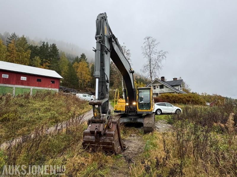 2001 Volvo EC240NLC Beltegraver - Gravemaskin - Rýpadlo: obrázek 2 2001 Volvo EC240NLC Beltegraver - Gravemaskin - Rýpadlo: obrázek 2