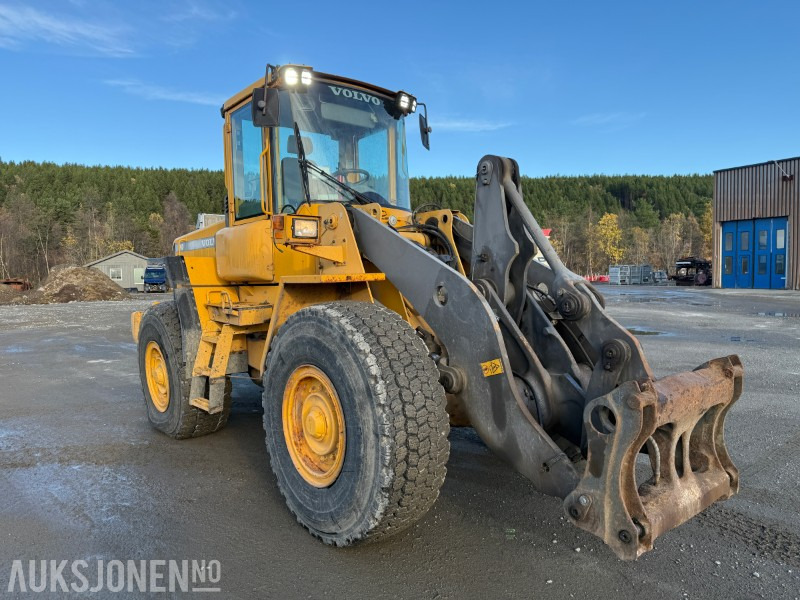 2001 Volvo L90D - 17 000kg - 8868t - Kolový nakladač: obrázek 3 2001 Volvo L90D - 17 000kg - 8868t - Kolový nakladač: obrázek 3