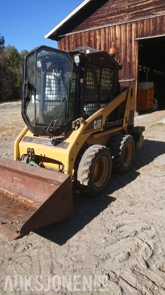 Smykový nakladač 2002 Cat 216 kompaktlaster med motorvarmer: obrázek 17