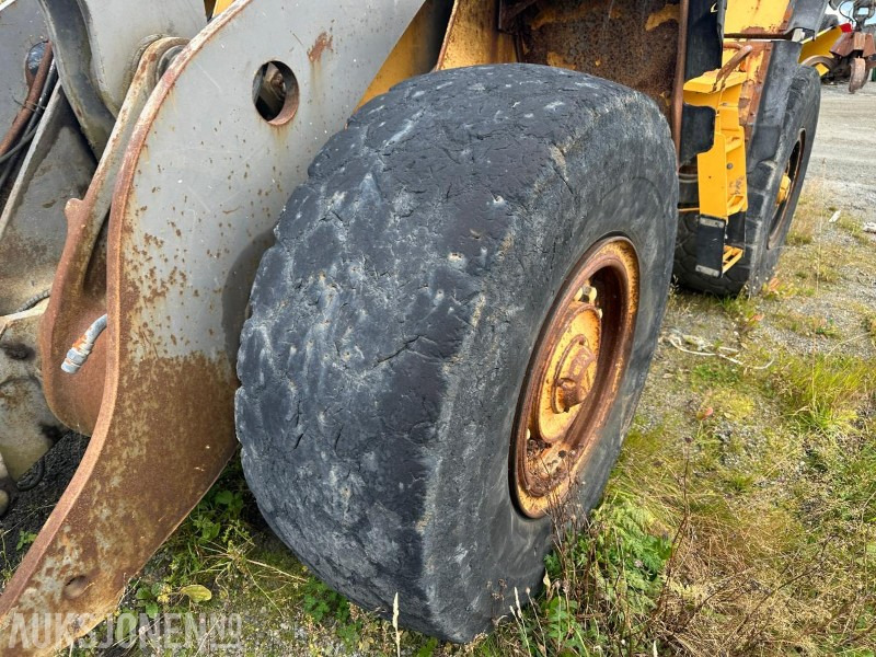 2002 Volvo L90D hjullaster – 17 tonn // Helgummihjul // Sentralsmøring - Kolový nakladač: obrázek 5 2002 Volvo L90D hjullaster – 17 tonn // Helgummihjul // Sentralsmøring - Kolový nakladač: obrázek 5