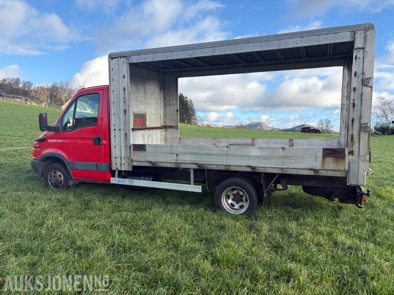 2004 Iveco Daily Med aluminiums plan og kapell ramme - Nákladní automobil valníkový/ Plošinový: obrázek 4 2004 Iveco Daily Med aluminiums plan og kapell ramme - Nákladní automobil valníkový/ Plošinový: obrázek 4