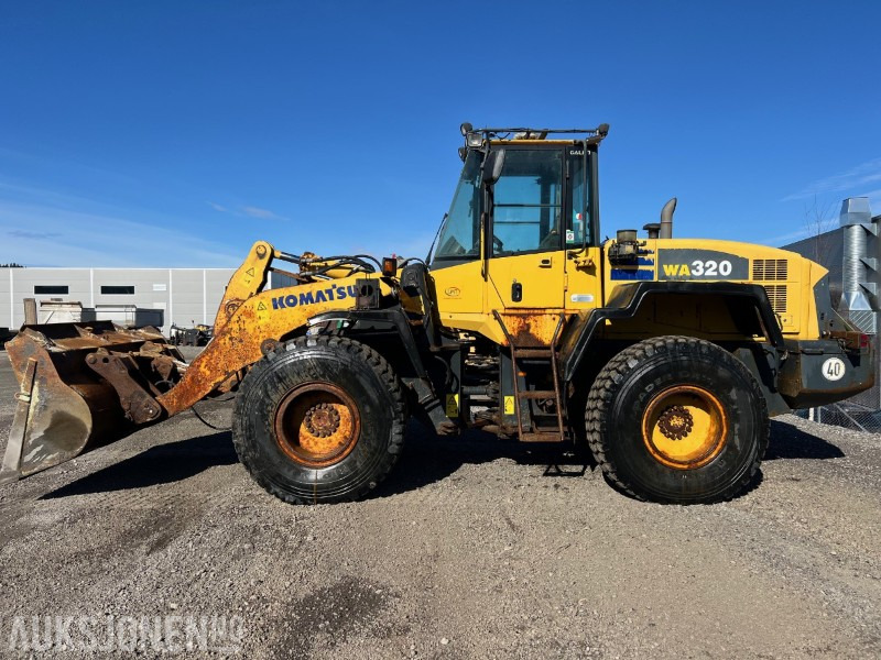 2004 Komatsu WA320-5H hjullaster - Kolový nakladač: obrázek 3 2004 Komatsu WA320-5H hjullaster - Kolový nakladač: obrázek 3