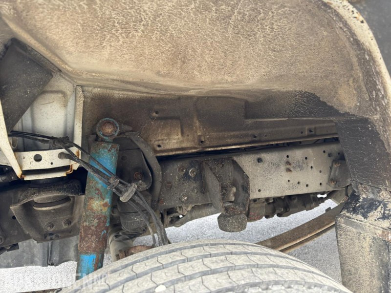 2005 Mercedes-Benz 815Da/37-Vn 4X4 linjebil med kran og masse utstyr - Auto s hydraulickou rukou: obrázek 5 2005 Mercedes-Benz 815Da/37-Vn 4X4 linjebil med kran og masse utstyr - Auto s hydraulickou rukou: obrázek 5