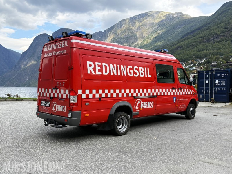 2005 Mercedes-Benz Sprinter 4-motion / 4X4 redningsbil - fullutstyrt - Hasičský vůz: obrázek 3 2005 Mercedes-Benz Sprinter 4-motion / 4X4 redningsbil - fullutstyrt - Hasičský vůz: obrázek 3