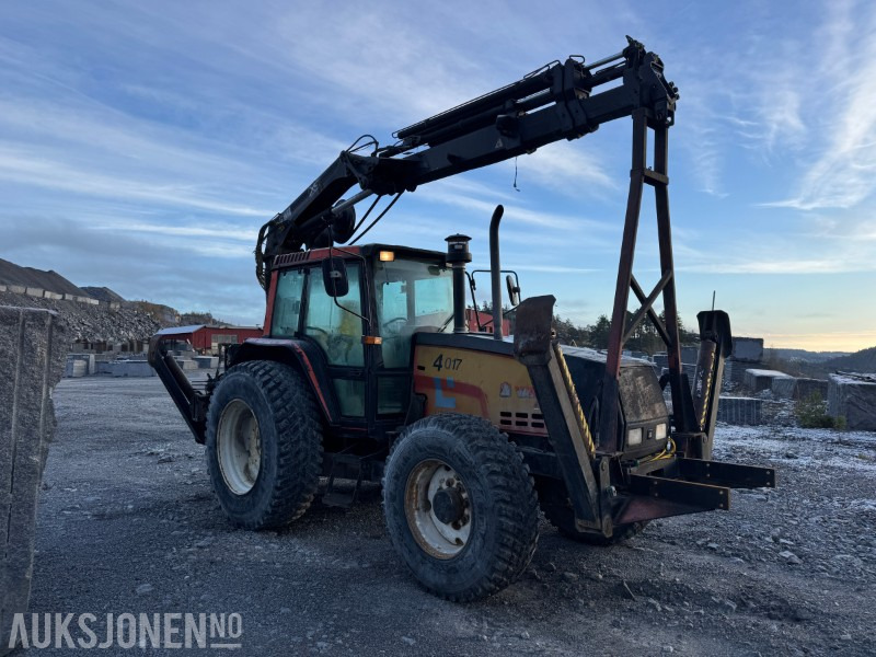 2005 Valmet 8100 Krantraktor - Hiab 099-4XS HiDuo med fjernstyring - Traktor: obrázek 5 2005 Valmet 8100 Krantraktor - Hiab 099-4XS HiDuo med fjernstyring - Traktor: obrázek 5