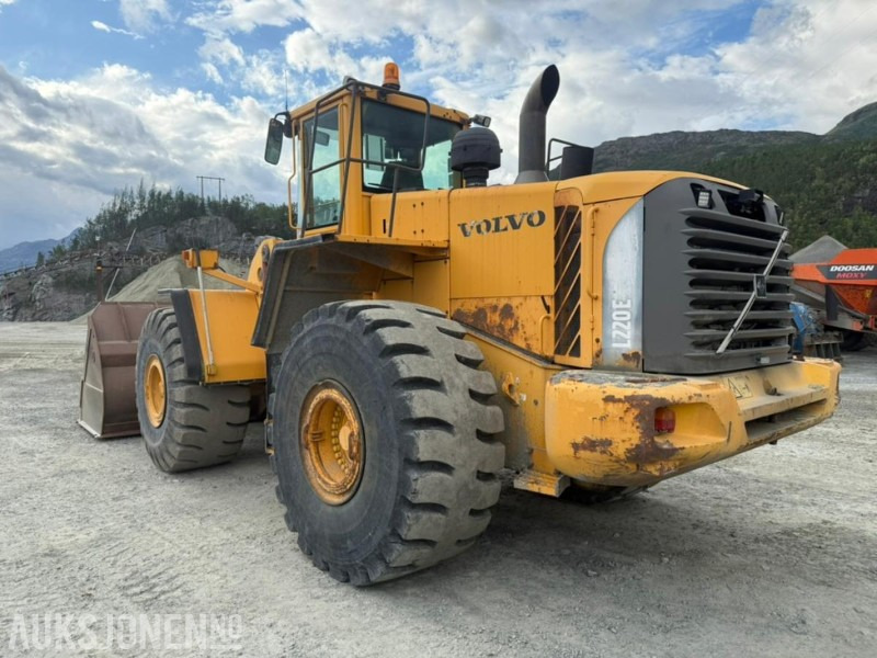 2005 Volvo L220E HJULLASTER - 15364 Timer - Kolový nakladač: obrázek 4 2005 Volvo L220E HJULLASTER - 15364 Timer - Kolový nakladač: obrázek 4