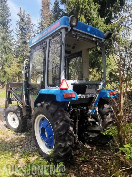 2006 JINMA 354 JM-354 4x4 Diesel Frontlaster Delemaskin - Traktor: obrázek 3 2006 JINMA 354 JM-354 4x4 Diesel Frontlaster Delemaskin - Traktor: obrázek 3