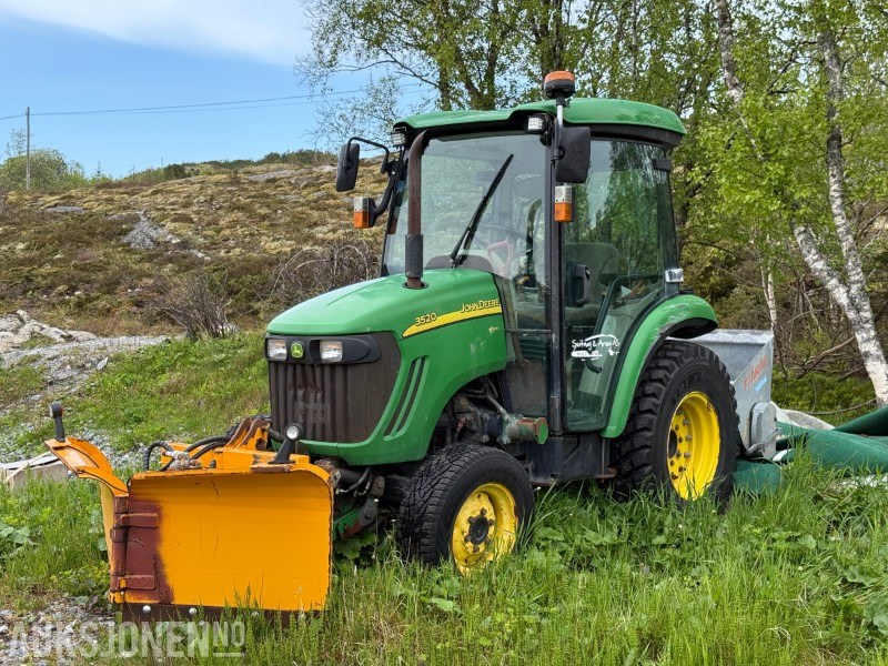 2007 John Deere 3520 - Frontlaster - MYE UTSTYR! - Traktor: obrázek 1 2007 John Deere 3520 - Frontlaster - MYE UTSTYR! - Traktor: obrázek 1