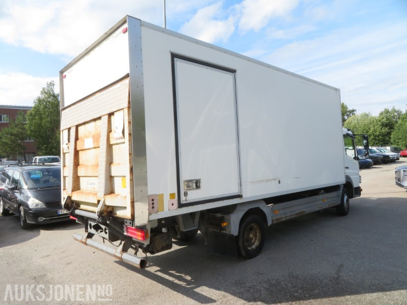 2007 Mercedes-Benz 818L/42AT kjølebil m/ Carrier Xarios 500 og Zepro lift - Skříňový nákladní auto: obrázek 4 2007 Mercedes-Benz 818L/42AT kjølebil m/ Carrier Xarios 500 og Zepro lift - Skříňový nákladní auto: obrázek 4