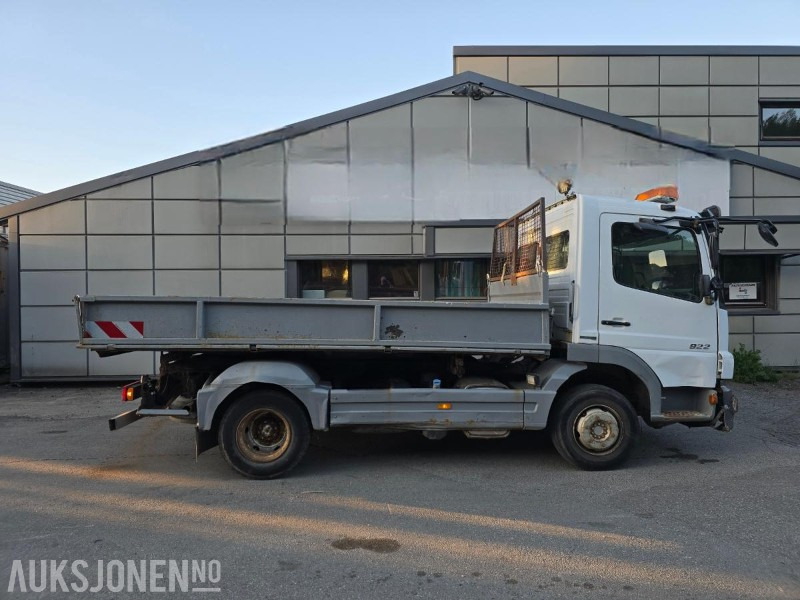 2007 Mercedes-Benz 822K/30AT - Nákladní automobil valníkový/ Plošinový: obrázek 4 2007 Mercedes-Benz 822K/30AT - Nákladní automobil valníkový/ Plošinový: obrázek 4