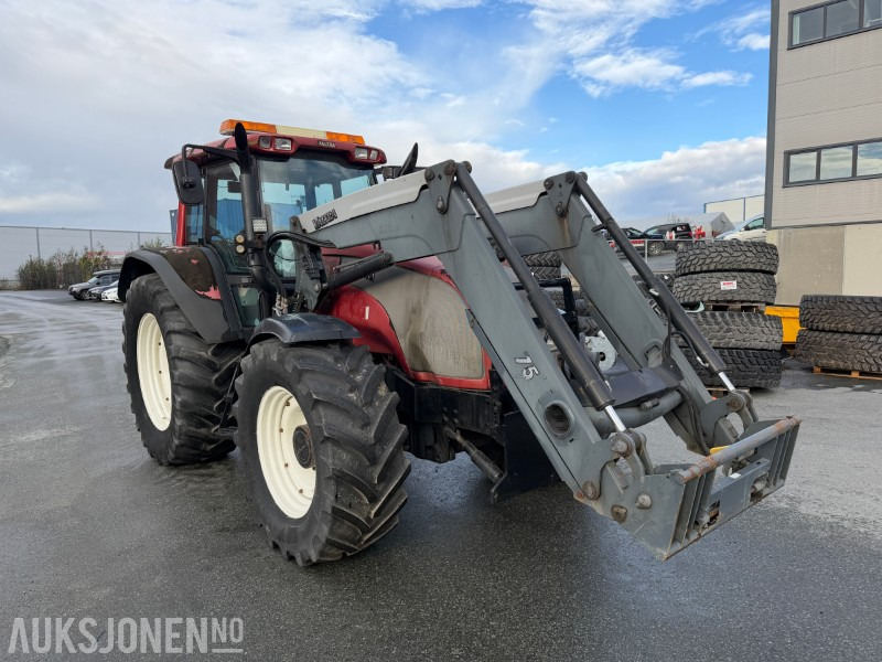 2008 Valtra T-180 Traktor med frontlaster / 1362 timer - Traktor: obrázek 2 2008 Valtra T-180 Traktor med frontlaster / 1362 timer - Traktor: obrázek 2