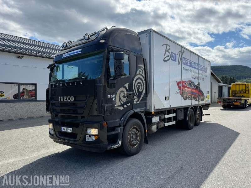 2009 Iveco Stralis 260S56, 560 hk, skapbil m/sideåpning og løftelem - Skříňový nákladní auto: obrázek 1 2009 Iveco Stralis 260S56, 560 hk, skapbil m/sideåpning og løftelem - Skříňový nákladní auto: obrázek 1