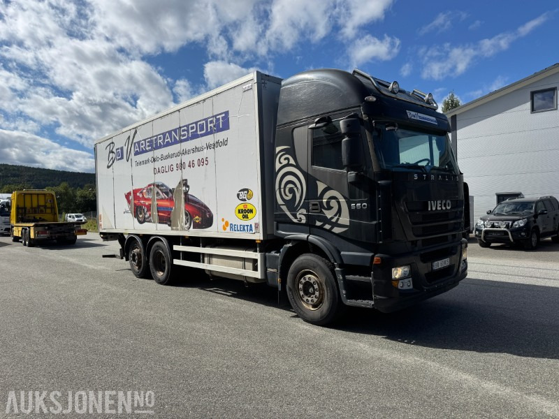 2009 Iveco Stralis 260S56, 560 hk, skapbil m/sideåpning og løftelem - Skříňový nákladní auto: obrázek 4 2009 Iveco Stralis 260S56, 560 hk, skapbil m/sideåpning og løftelem - Skříňový nákladní auto: obrázek 4