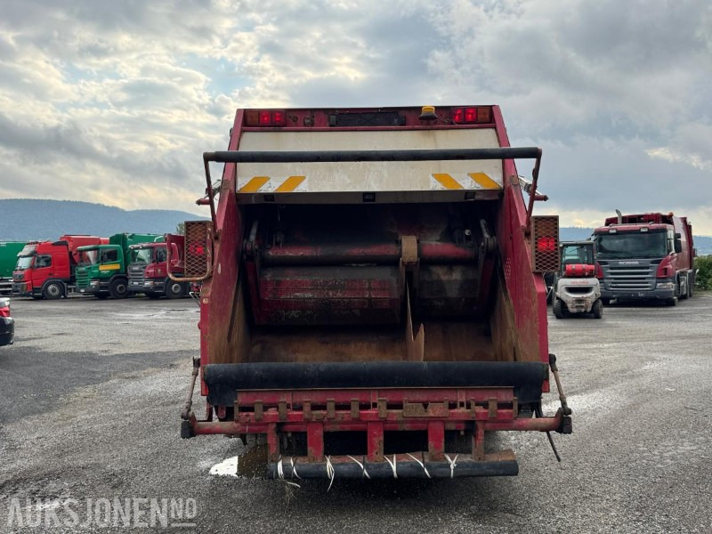 2009 Scania P-serie renovasjonsbil / NTM påbygg - Vůz na odvoz odpadků: obrázek 4 2009 Scania P-serie renovasjonsbil / NTM påbygg - Vůz na odvoz odpadků: obrázek 4