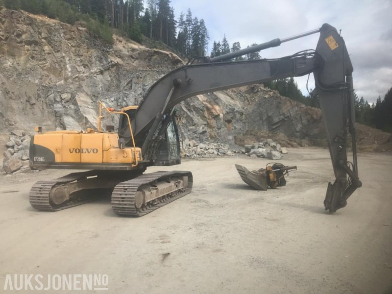 2009 Volvo EC210CL modell, Sentralsmøring, Rototil, pusse skuffe, byttet understell 1.000 timer siden, 15.500 arbeidstimer - Rýpadlo: obrázek 1 2009 Volvo EC210CL modell, Sentralsmøring, Rototil, pusse skuffe, byttet understell 1.000 timer siden, 15.500 arbeidstimer - Rýpadlo: obrázek 1