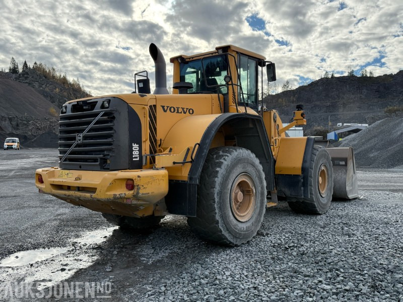 2010 Volvo L180F hjullaster med skuffe / Spakstyring - Kolový nakladač: obrázek 5 2010 Volvo L180F hjullaster med skuffe / Spakstyring - Kolový nakladač: obrázek 5