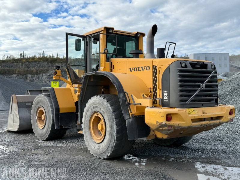 2010 Volvo L180F hjullaster med skuffe / Spakstyring - Kolový nakladač: obrázek 3 2010 Volvo L180F hjullaster med skuffe / Spakstyring - Kolový nakladač: obrázek 3