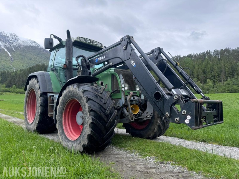 2011 Fendt 718 Vario - Frontlaster - Front hydraulikk - PTO foran - 50 km/t - Traktor: obrázek 3 2011 Fendt 718 Vario - Frontlaster - Front hydraulikk - PTO foran - 50 km/t - Traktor: obrázek 3