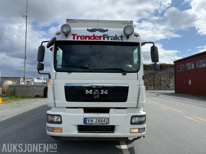 2011 MAN TGM 15.290 4X2 skapbil - Full sideåpning - Zepro bakløft - Skříňový nákladní auto: obrázek 2 2011 MAN TGM 15.290 4X2 skapbil - Full sideåpning - Zepro bakløft - Skříňový nákladní auto: obrázek 2