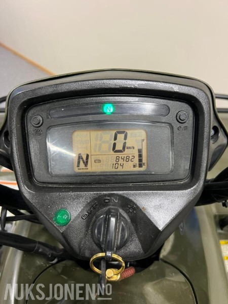 2011 Suzuki 500AXi ATV hengerfeste vinsj - Traktor: obrázek 4 2011 Suzuki 500AXi ATV hengerfeste vinsj - Traktor: obrázek 4