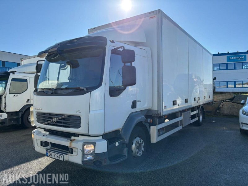 2012 Volvo FL-290 Skapbil med sideåpning og lakløft - Skříňový nákladní auto: obrázek 1 2012 Volvo FL-290 Skapbil med sideåpning og lakløft - Skříňový nákladní auto: obrázek 1