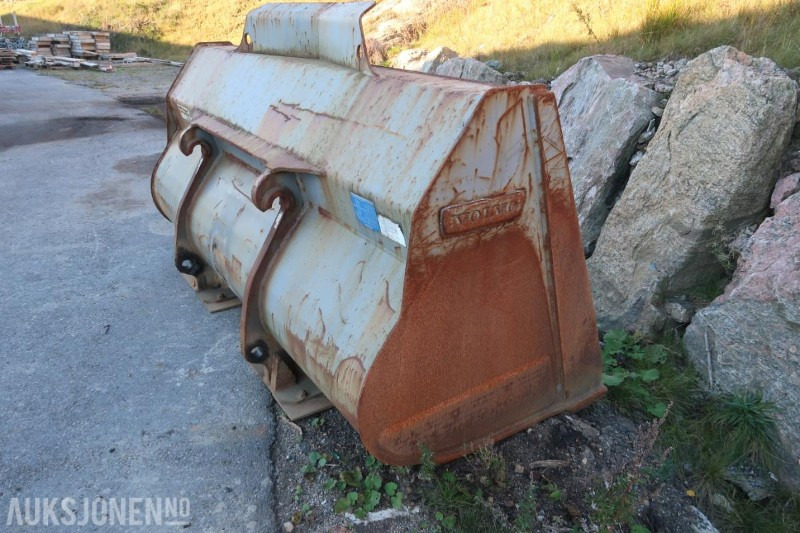 2012 Volvo Skuffe til hjullaster - L90 - 2600 liter - Kolový nakladač: obrázek 2 2012 Volvo Skuffe til hjullaster - L90 - 2600 liter - Kolový nakladač: obrázek 2