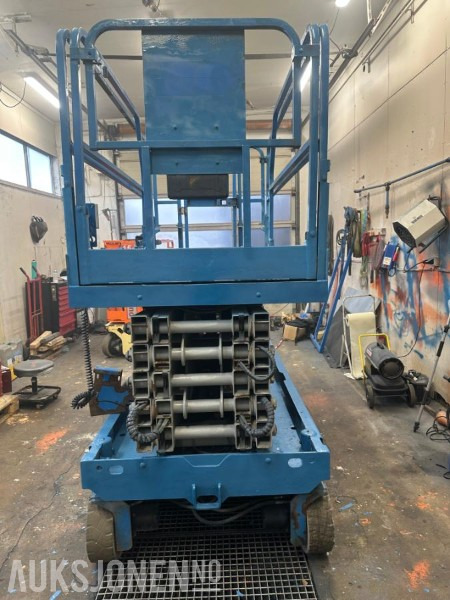 2013 Genie GS4047 14 meter elektrisk sakselift, årskontrollert, 393 timer - Pracovní plošina: obrázek 2 2013 Genie GS4047 14 meter elektrisk sakselift, årskontrollert, 393 timer - Pracovní plošina: obrázek 2