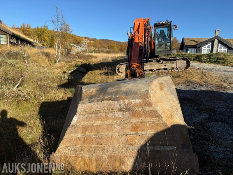 2013 Hitachi Zaxis 210LC - Rýpadlo: obrázek 3 2013 Hitachi Zaxis 210LC - Rýpadlo: obrázek 3