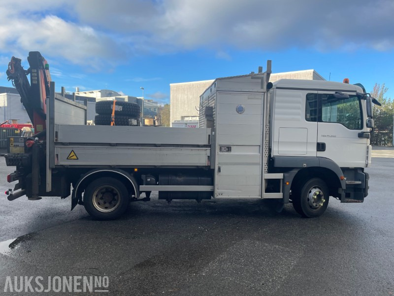 2013 MAN TGM 15.290 E- verkspåbygg med bak montert kran (Palfinger PK9002 – EH) og vinsj - Nye vinterfelger og dekk - Auto s hydraulickou rukou: obrázek 5 2013 MAN TGM 15.290 E- verkspåbygg med bak montert kran (Palfinger PK9002 – EH) og vinsj - Nye vinterfelger og dekk - Auto s hydraulickou rukou: obrázek 5