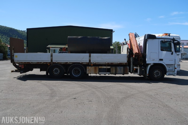 2013 Mercedes-Benz ACTROS 2536 med Palfinger PK165502 kran og baklift - Auto s hydraulickou rukou: obrázek 4 2013 Mercedes-Benz ACTROS 2536 med Palfinger PK165502 kran og baklift - Auto s hydraulickou rukou: obrázek 4