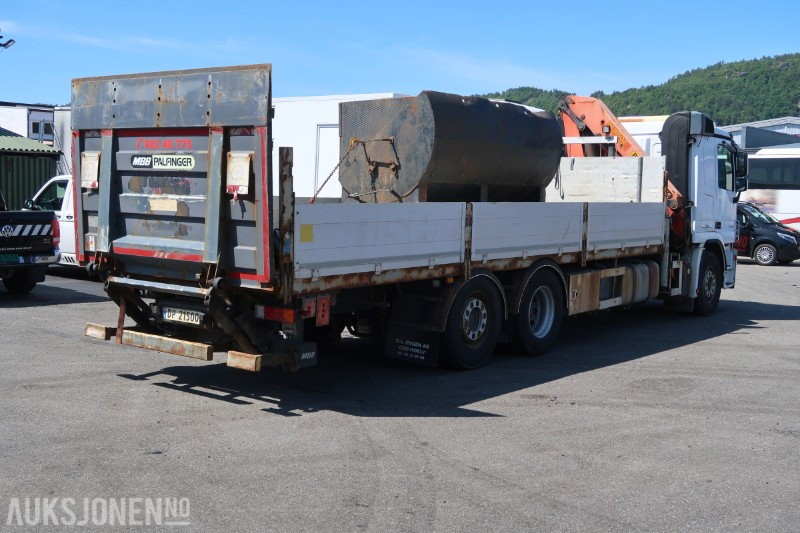 2013 Mercedes-Benz ACTROS 2536 med Palfinger PK165502 kran og baklift - Auto s hydraulickou rukou: obrázek 5 2013 Mercedes-Benz ACTROS 2536 med Palfinger PK165502 kran og baklift - Auto s hydraulickou rukou: obrázek 5